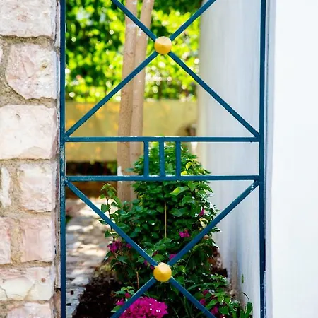 Casa Di Medici - Jeanne Kalamata